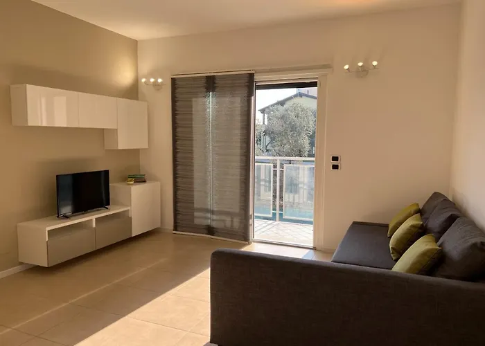 Alexandra's Superior * Domaso